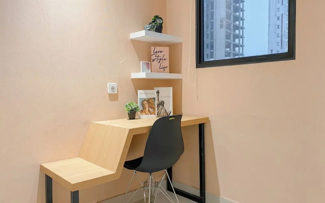 Peach Tone Studio At Evenciio Margonda Apartment