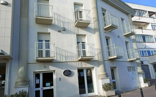 Hotel Ariston
