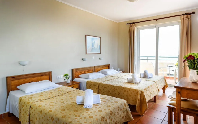 Panos Beach Hotel