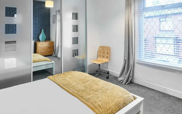 Host Stay Thurstane Street