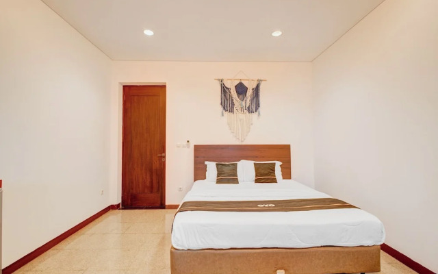 ZEN Rooms Terogong Near Pondok Indah