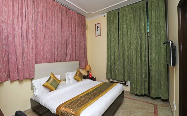 OYO 10583 Hotel Amigo