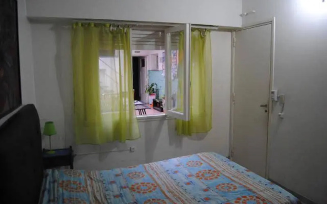 Magandhi Hostel