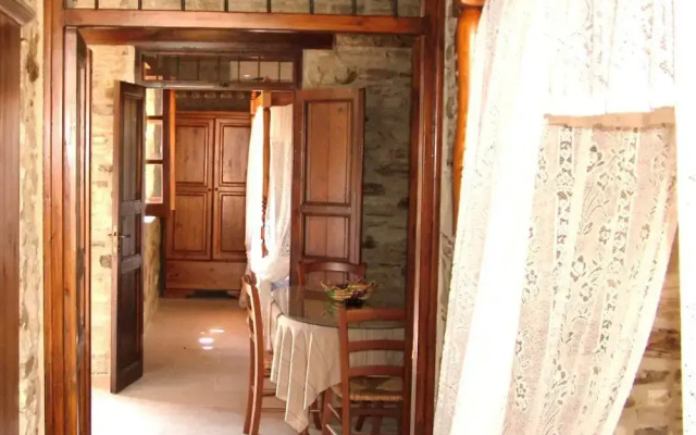 Romios Holiday Apartments