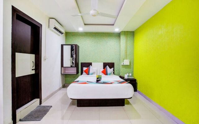 FabHotel Chirom Palace