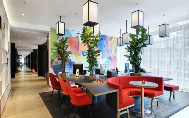 citizenM Schiphol Airport