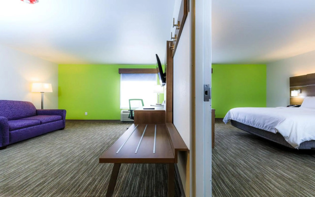 Holiday Inn Express Osage Beach - Lake Of The Ozarks by IHG