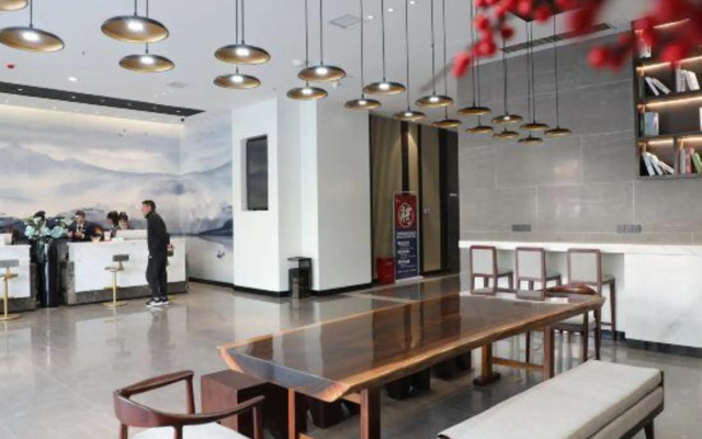 Zhoukou Baisheng International Hotel