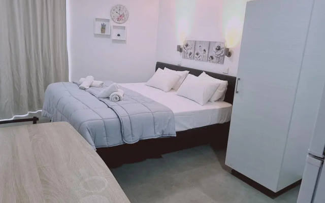 100 AN - Napa Living 20