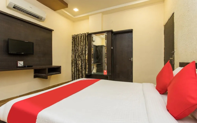 OYO 23471 Hotel Hilton Tower