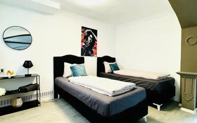 Comfortable 2BR Apt for 7 Guests