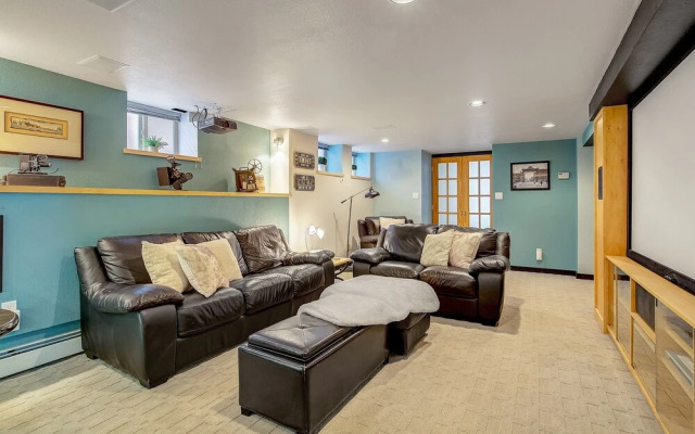 Amazing Home Washington Park Theater Gym