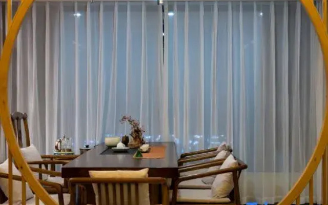 Windy Lake View Resort Hotel