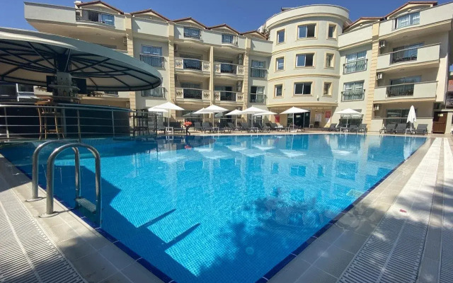Club Karakas Apart