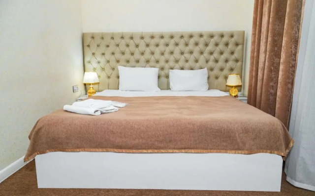 Khagani Street Apartments