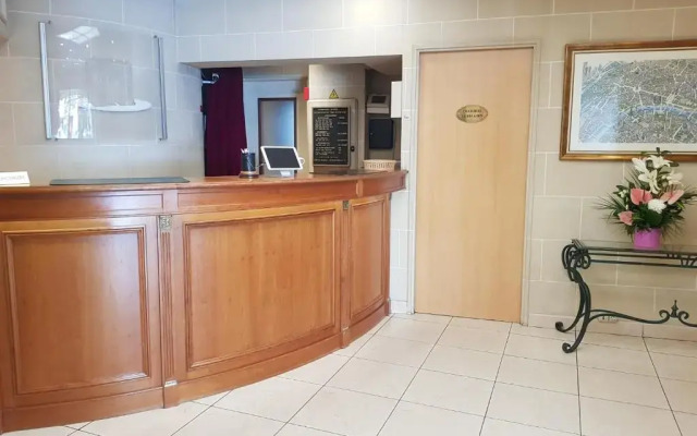 Hotel Champerret Elysees