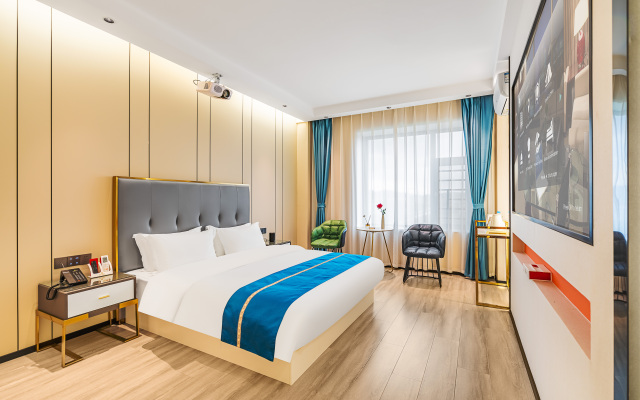 Xi'an Qingya Hotel (Qujing North Railway Station)