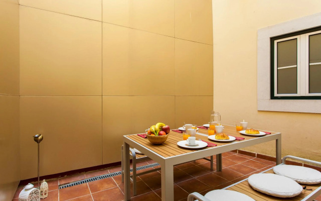 Chiado Patio Apartment Rentexperience