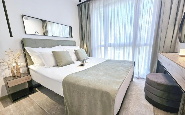 Azur Premium Resort