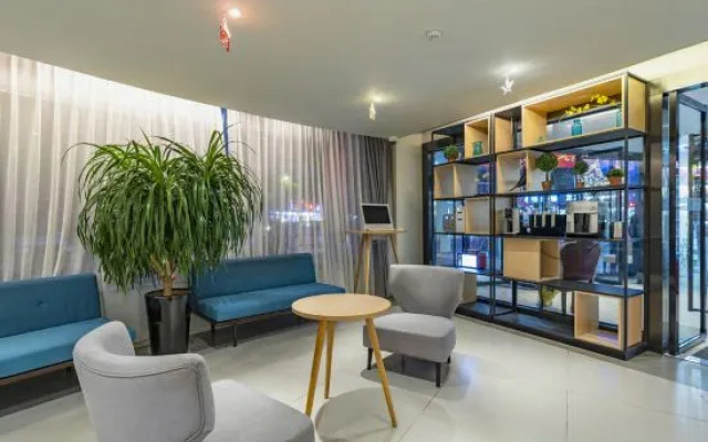 Homeinn Selected Hotel (Shanghai Jiading New City Malu Subway Station Branch)