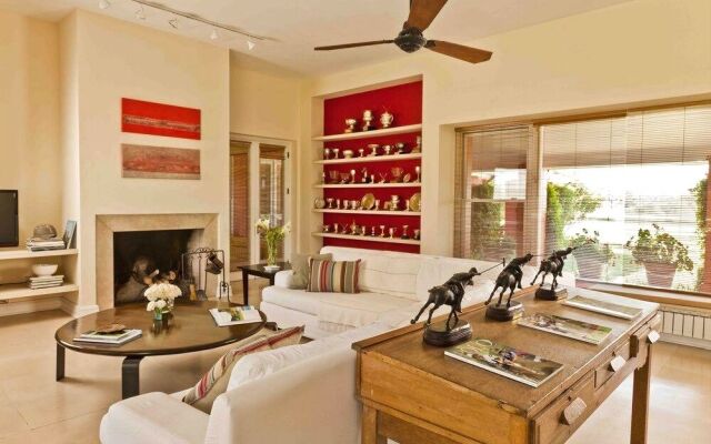 La Aguada Casa de Polo by DON