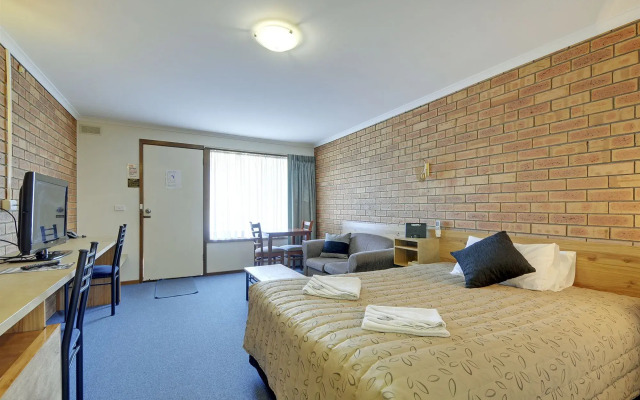 Always Welcome Motel