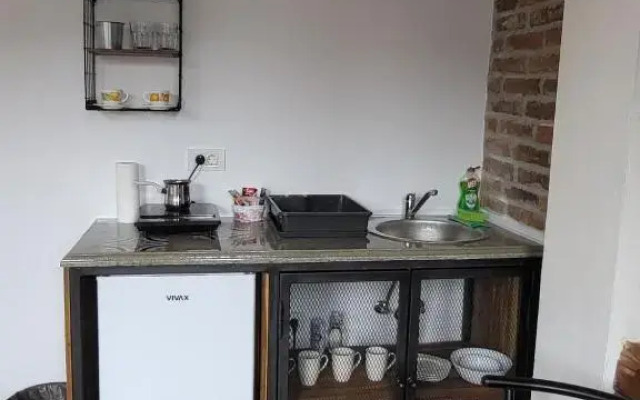 Designer Apartment in heart of city - River view!