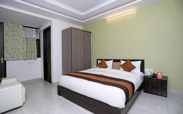 OYO 10581 DLF Phase 3