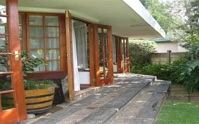 Cosy Den B&B Luxury Guest House Style