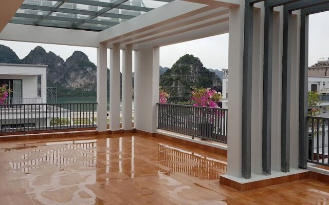 Helenhalong Hotel