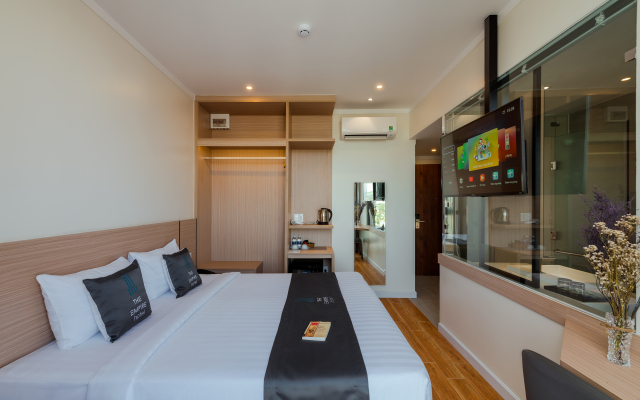 The Empire Hotel