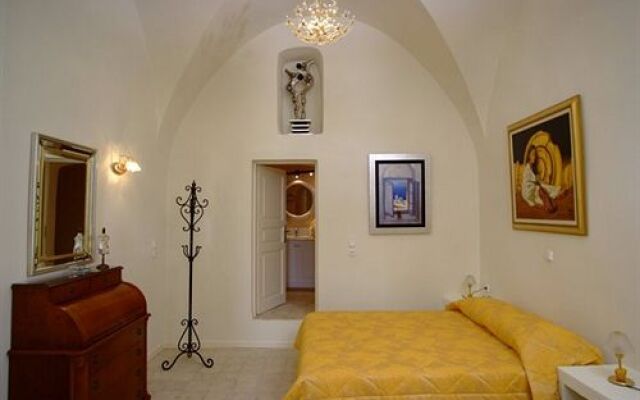 Adamis Majesty Suites
