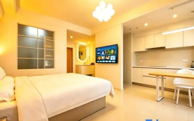 Huayi Homestay (Xi'an Dayan Pagoda Qinglong Temple Subway Station)