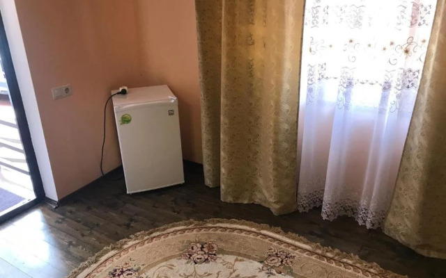 Guest house Mayana