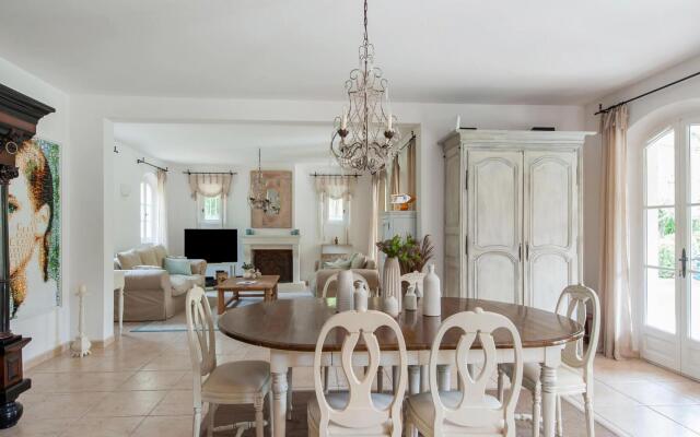 Plush Villa in Saint Tropez with Artistic Interiors & Pool