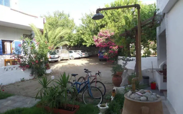 Skyros Junior Studios