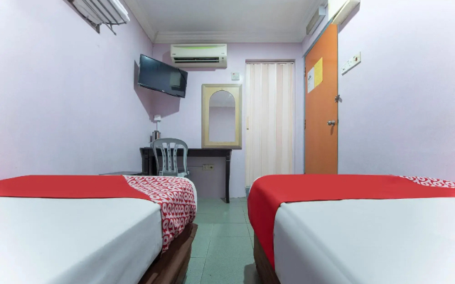 Apollo Hotel by OYO Rooms