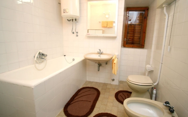 Holiday house Zeljka - 60 m from sea: Podstrana, Riviera Split