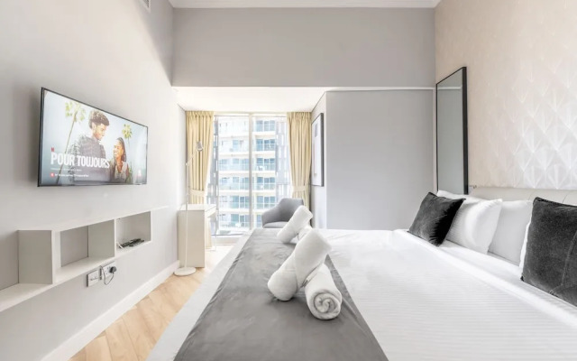 Iconic Marina Stay Cayan Tower 2BR