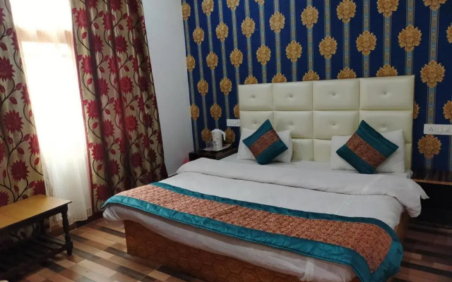 OYO 4529 Hotel Star of Kashmir
