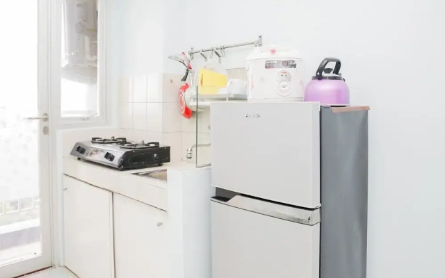 Roomy Studio Room Bintaro Park View Apartment