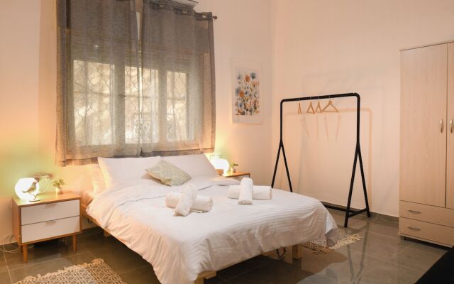 Charming 2BR in Haifa by Sea N' Rent