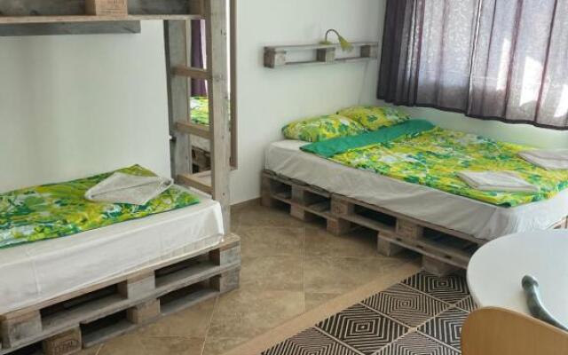 Caprice Apartment in Kiten