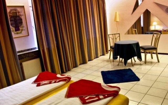 Hotel Moji 2