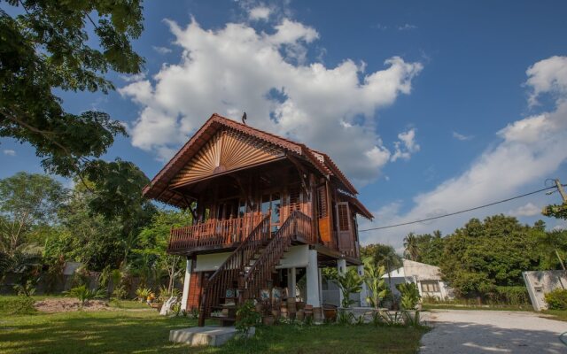 The Happy 8 Retreat X Kampung House