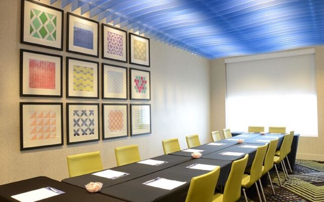 Holiday Inn Express & Suites Franklin - Berry Farms by IHG