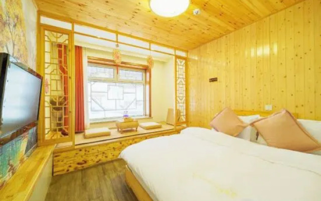 Lanxinmeng Yinxuege Holiday Hotel