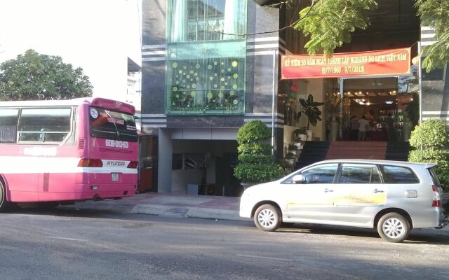Hoang Yen Canary Hotel