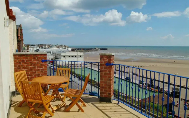 The Royal Court Apartments