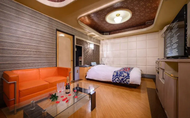 Hotel Mobilia - Adults Only